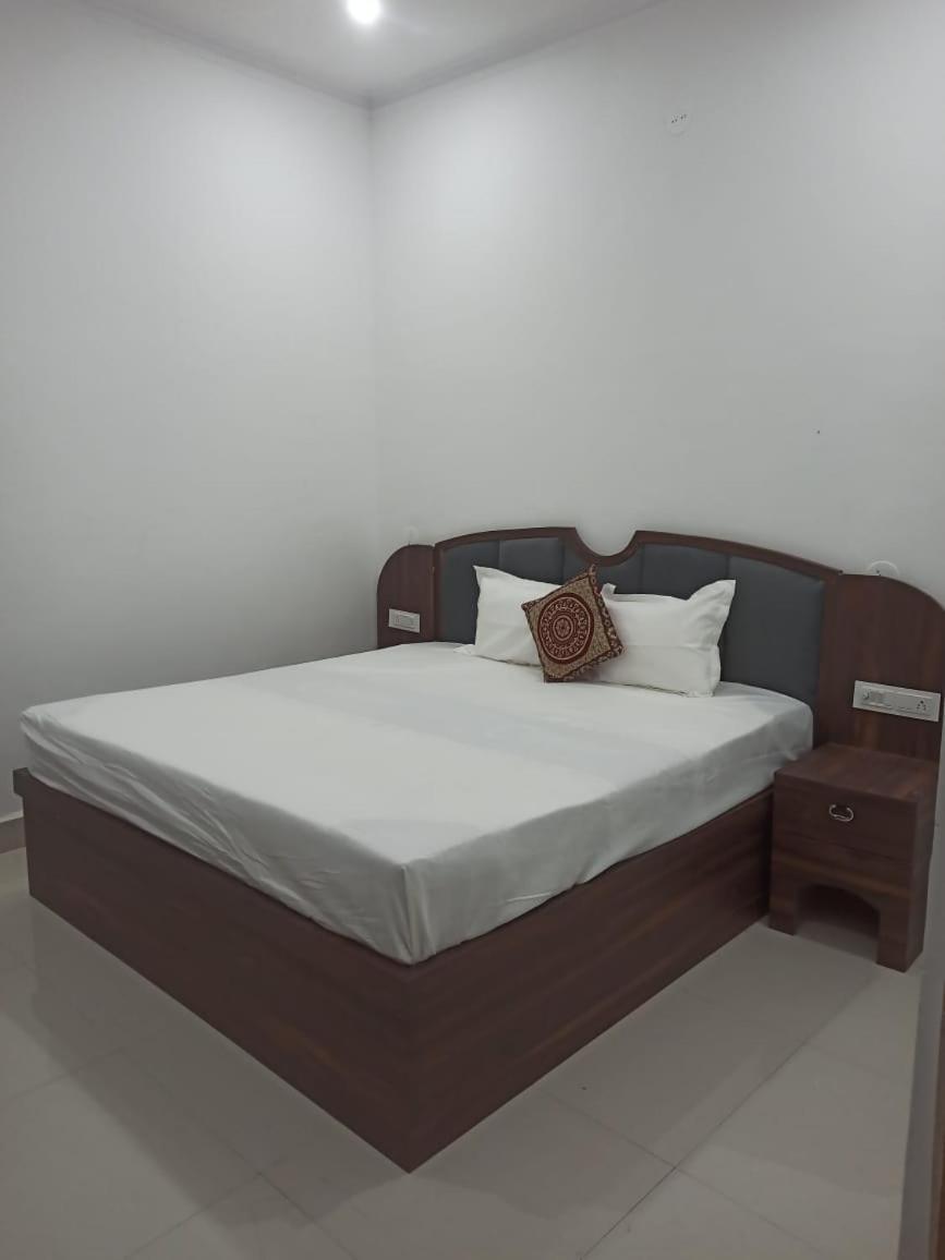 Abhiram Homestay Khajuraho Exterior photo