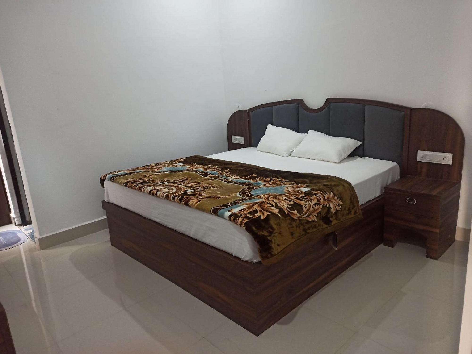 Abhiram Homestay Khajuraho Exterior photo